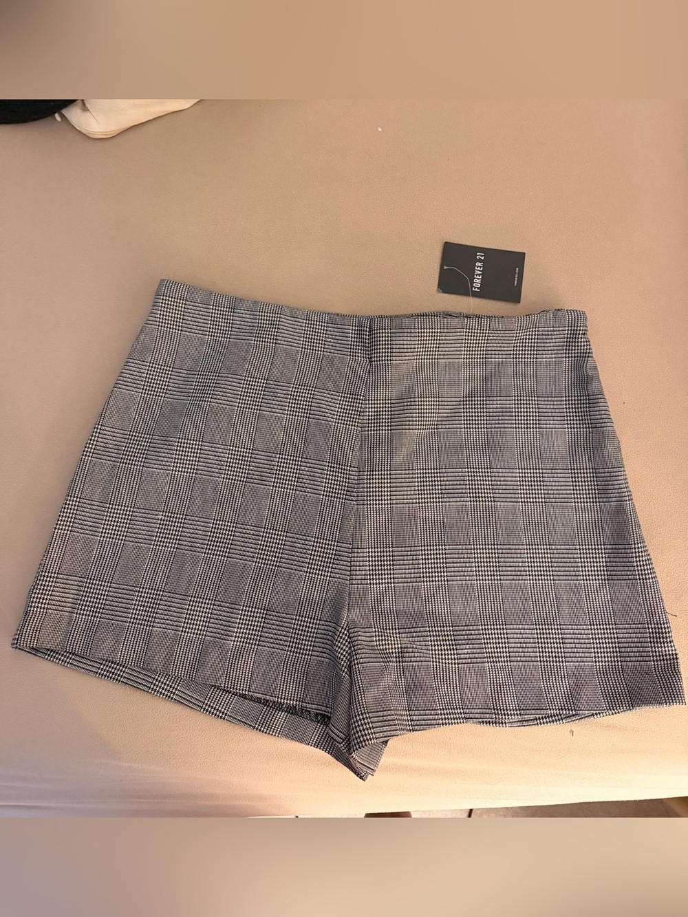 Forever 21 Women's Black and Gray Plaid High-Rise Shorts